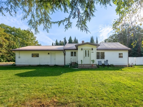 Residentialhouse for sale picture with an address of  5782 Stubbins Avenue in Stone Lake and a list price of 215000