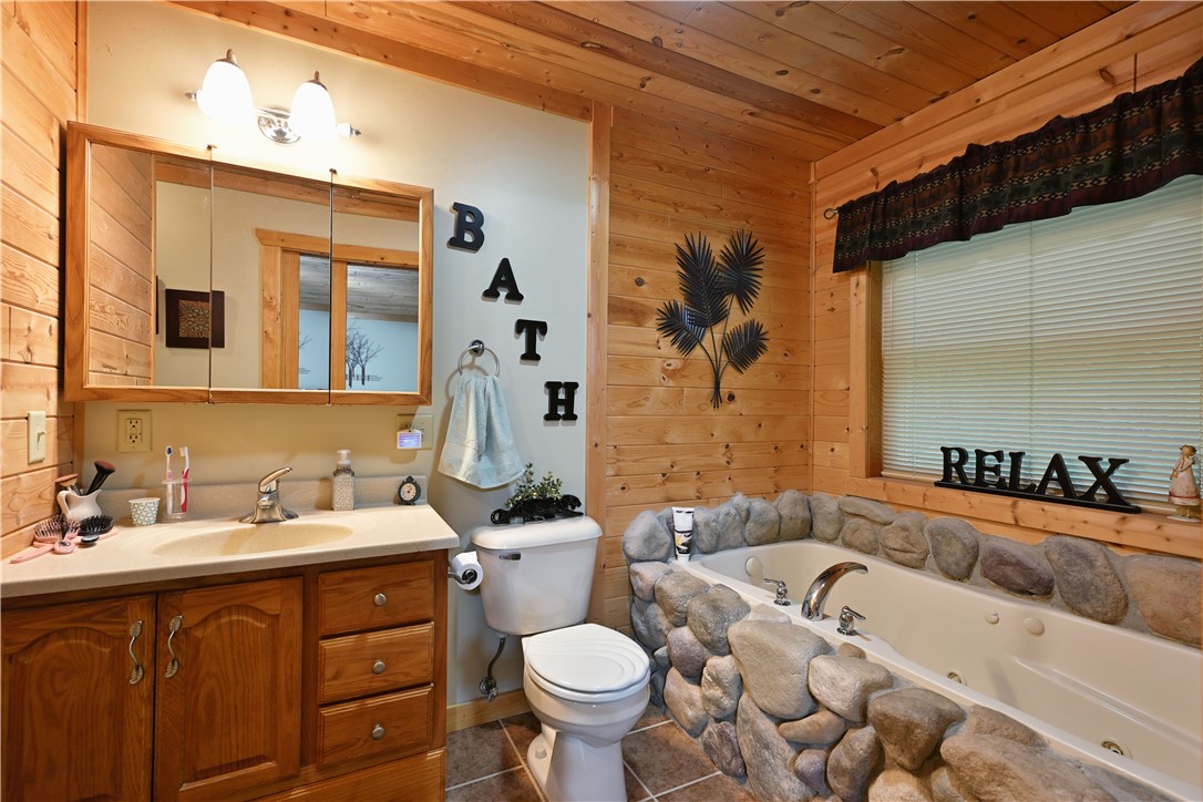 5810-Bear-Path-Spooner-WI-54801-5