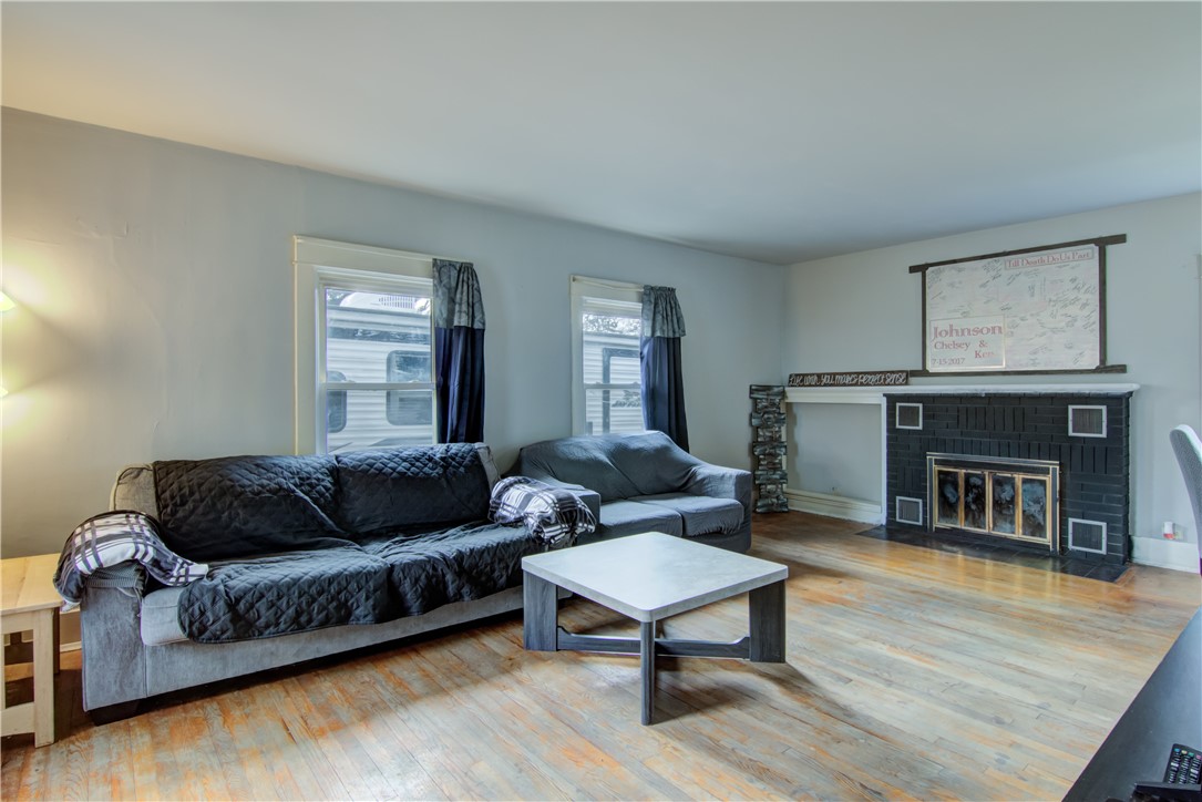 601-Park-Stanley-WI-54768-5