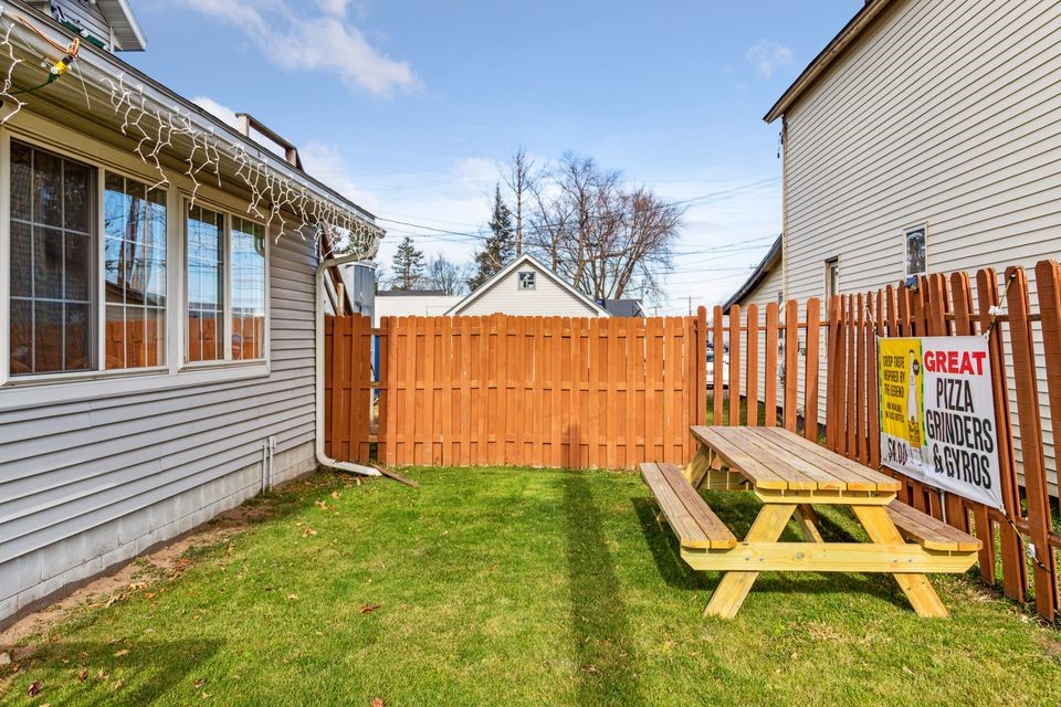 613 E La Salle Avenue Barron WI 54812 — photo 20