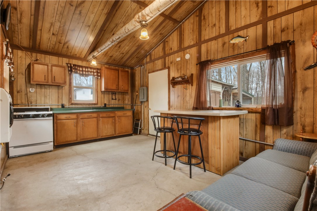 6549-Kaiser-Hawkins-WI-54530-2