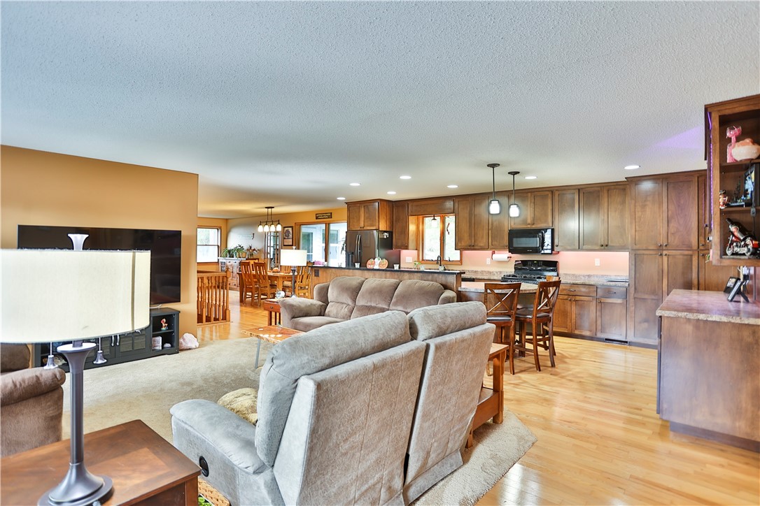 Wisconsin property for sale listing in River Falls Residentialhouse for sale picture with an address of 69 Woodridge Drive in River Falls and a list price of 550000