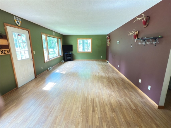 Residentialhouse for sale picture with an address of  7057 County Road B  in Siren and a list price of 330000