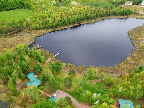 Residentialhouse for sale picture with an address of  72303 Pufal Road in Mellen and a list price of 1600000