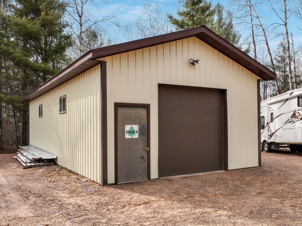 750 W Arthur Avenue, Bruce, WI