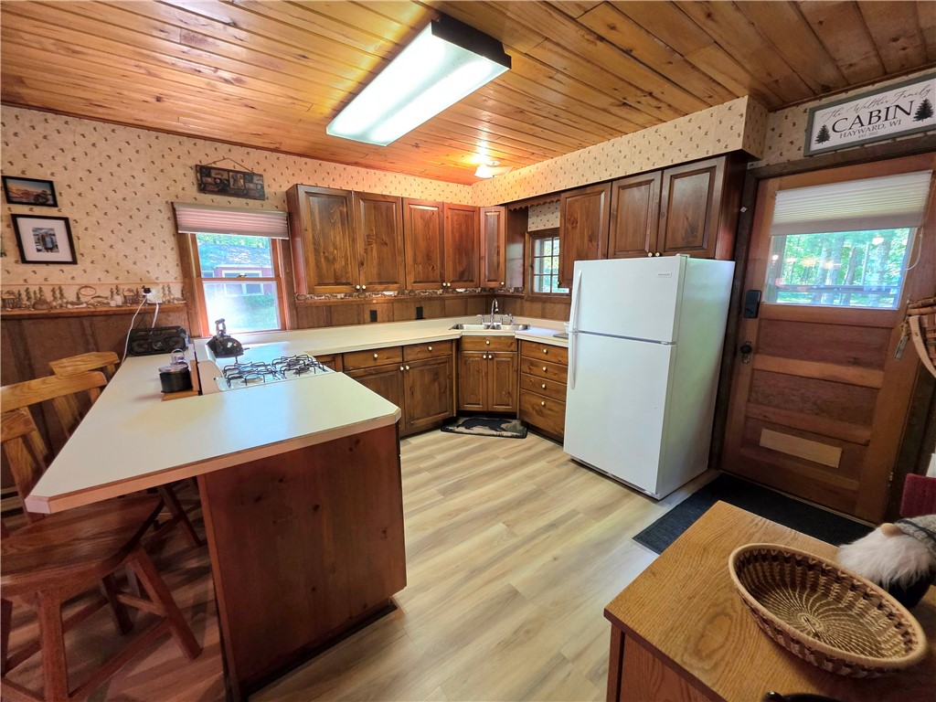 7781-Rollys-Hayward-WI-54843-4