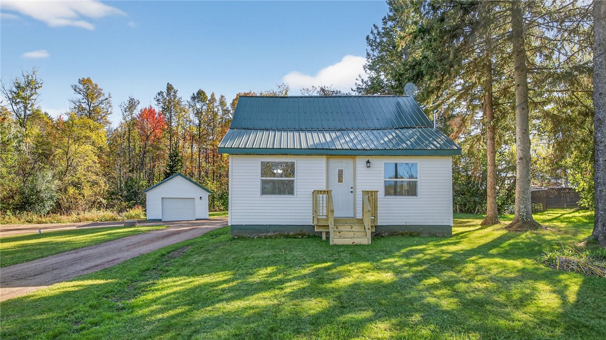 Wisconsin property for sale listing in Ladysmith Residentialhouse for sale picture with an address of 7835 Old 14 Road in Ladysmith and a list price of 150000