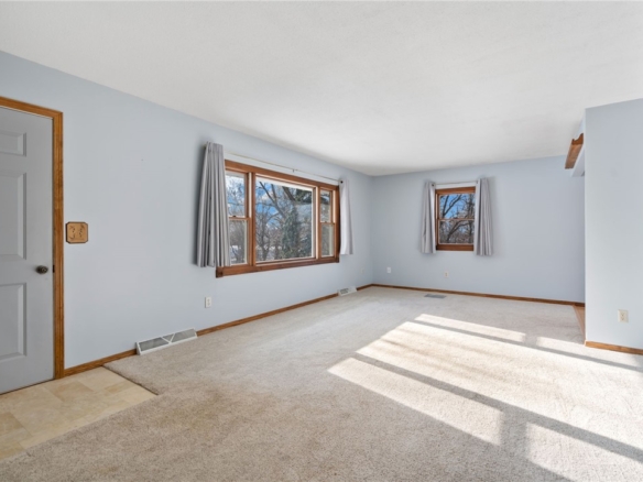 Residentialhouse for sale picture with an address of  806 Glover Road in River Falls and a list price of 390000