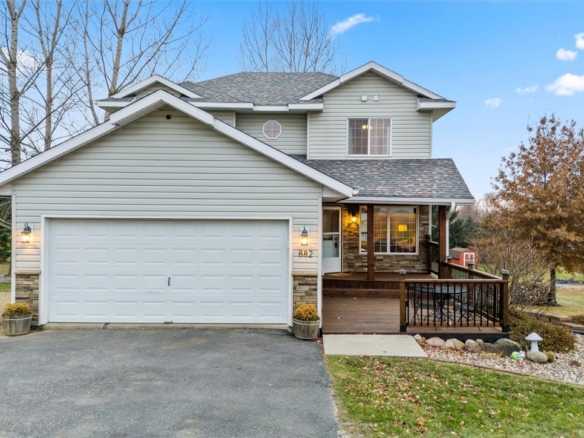 Residentialhouse for sale picture with an address of  882 162nd Street in Hammond and a list price of 415000