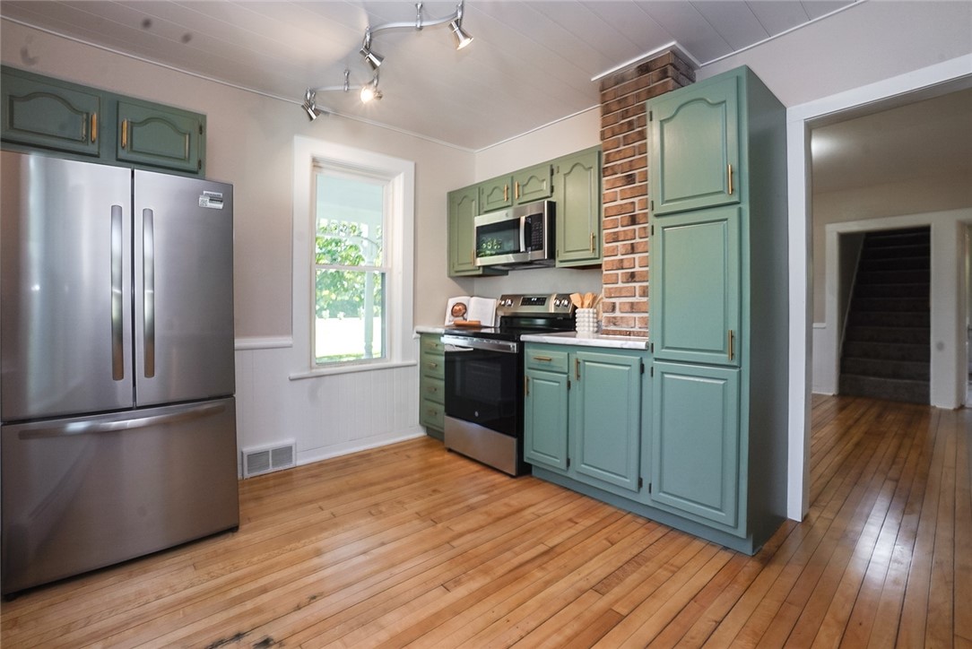 9290 US Highway 53  Fall Creek WI 54742