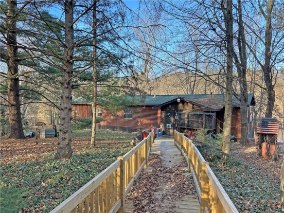 Residentialhouse for sale picture with an address of  9298 Yellow River Drive in Spooner and a list price of 124900