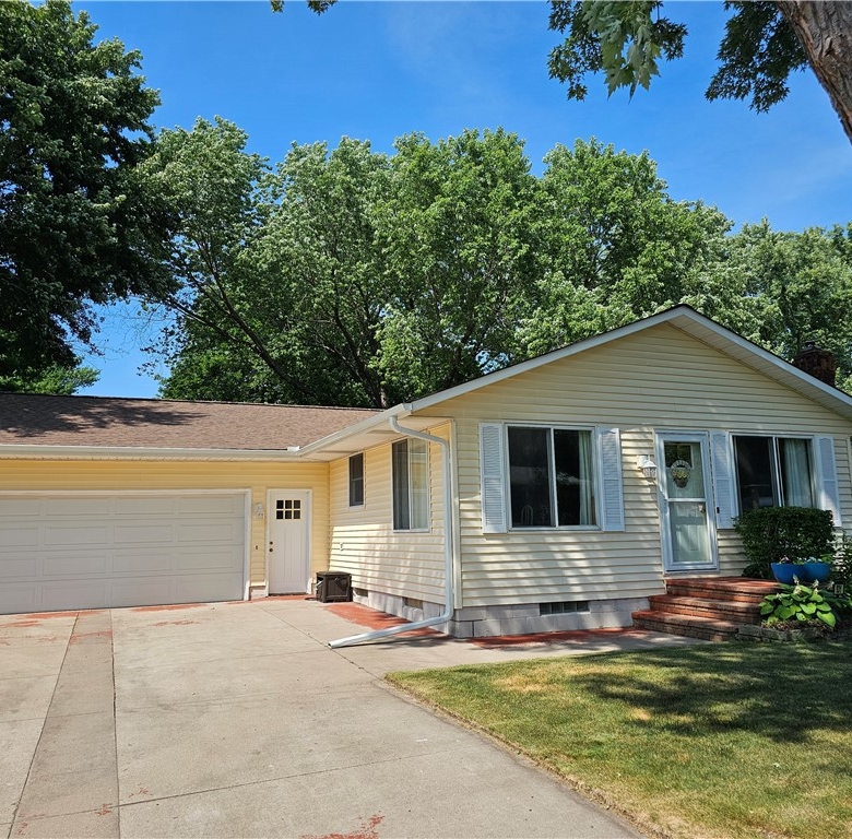 931 Roosevelt Street River Falls WI 54022