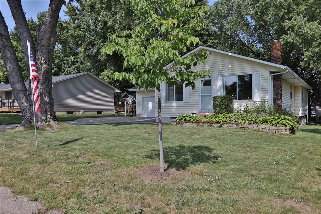 931-Roosevelt-River-Falls-WI-54022-9