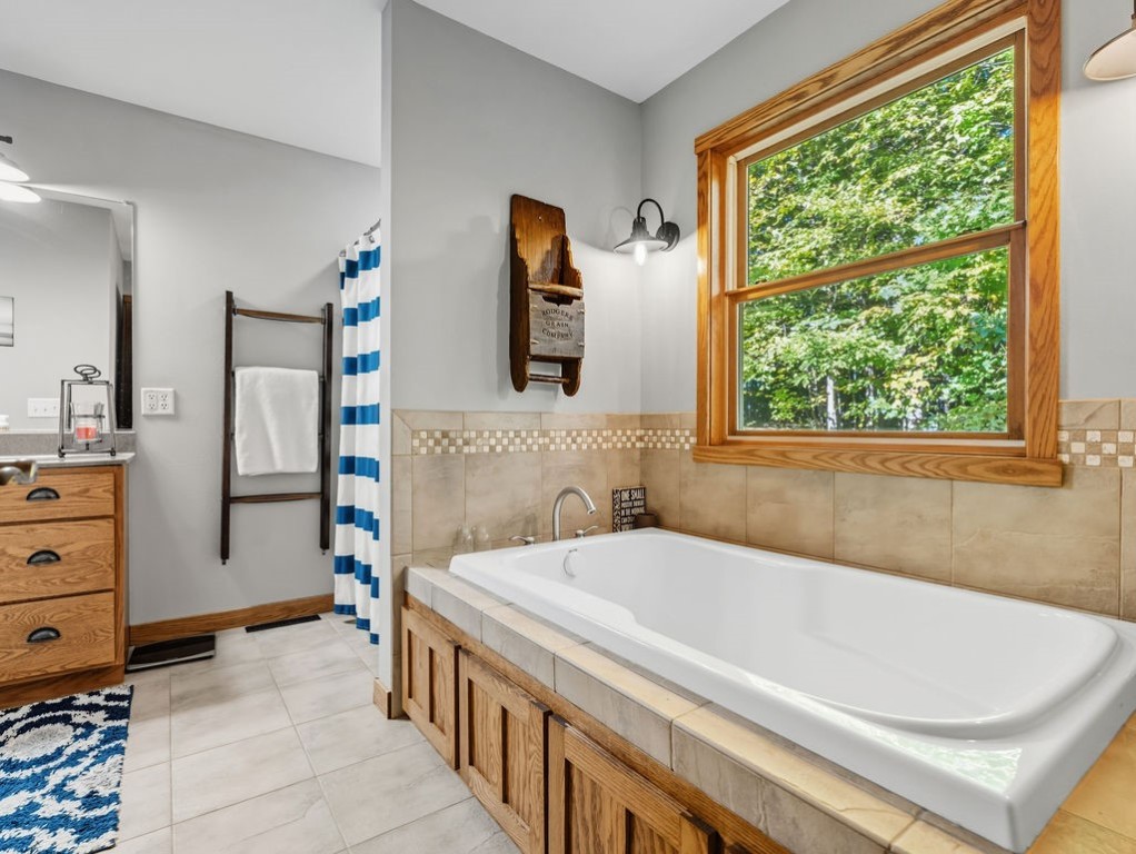 N2460-Oakdale-Fall-Creek-WI-54742-2