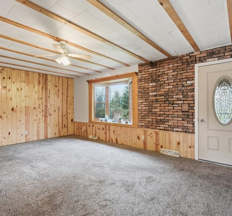 N6909 Elm Road Ladysmith WI 54484