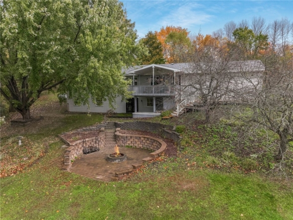 Residentialhouse for sale picture with an address of  N7273 529th St.  in Menomonie and a list price of 449900