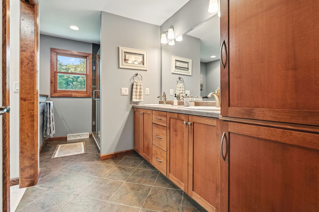 S2111 Pine Road Fall Creek WI 54742