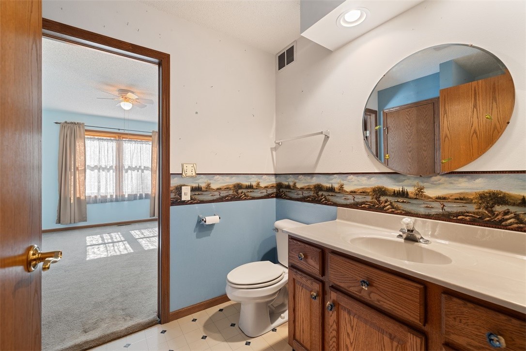 S392-County-Road-VV-Mondovi-WI-54755-1