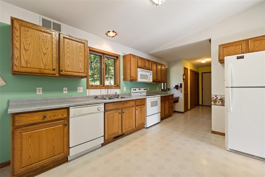 S392-County-Road-VV-Mondovi-WI-54755-3