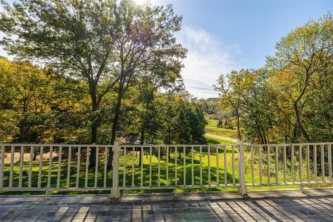 S392-County-Road-VV-Mondovi-WI-54755-7