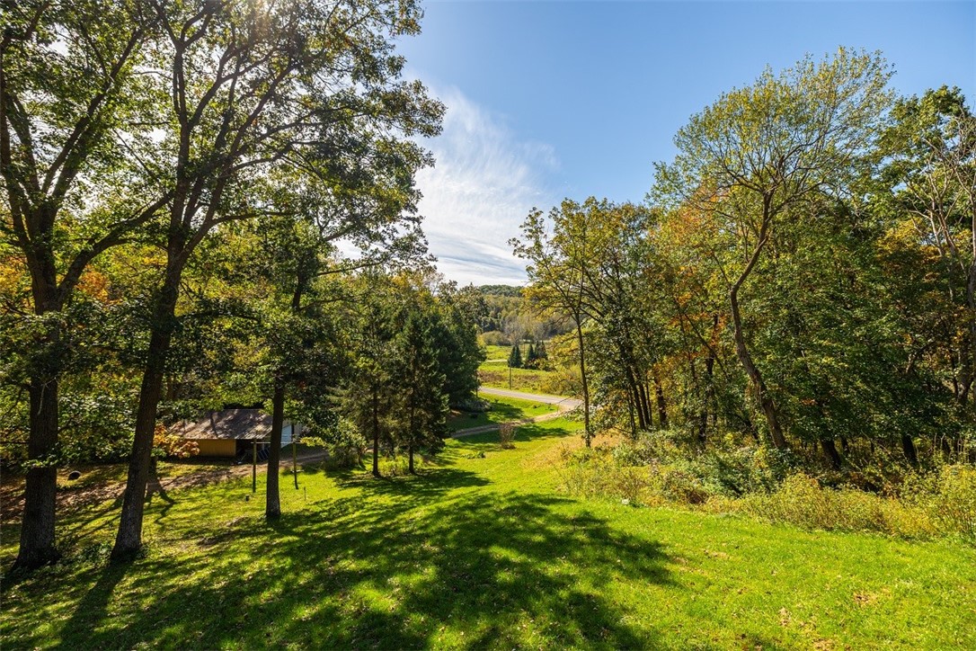 S392-County-Road-VV-Mondovi-WI-54755-8