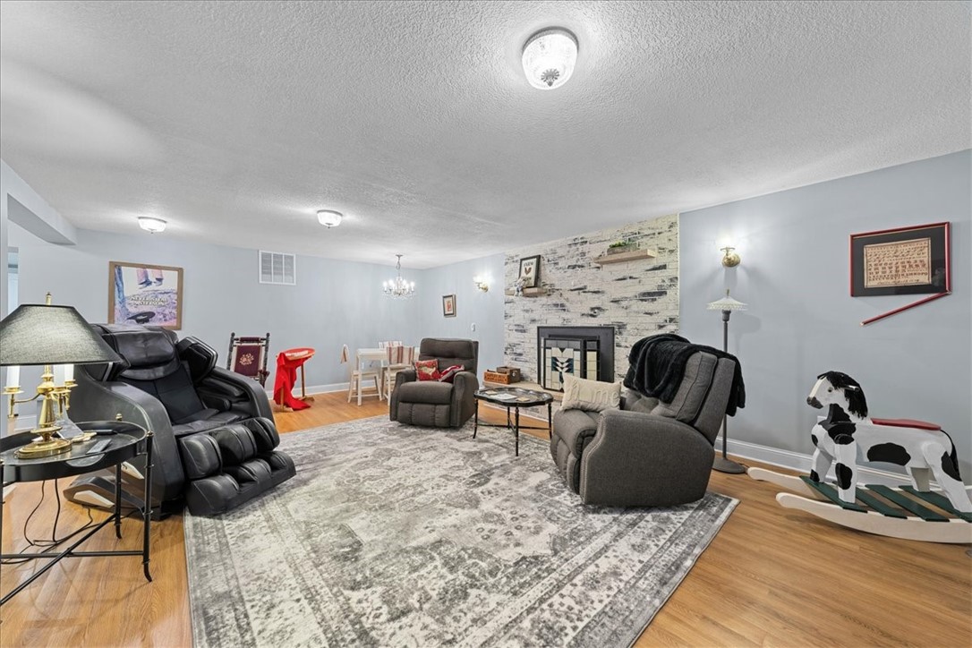 W6347-710th-Beldenville-WI-54003-6