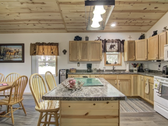 Residentialhouse for sale picture with an address of  W6674 Poertner Road in Neillsville and a list price of 389000