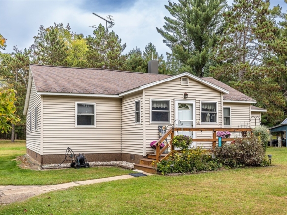 Residentialhouse for sale picture with an address of  W8330 County Highway J  in Merrillan and a list price of 275000