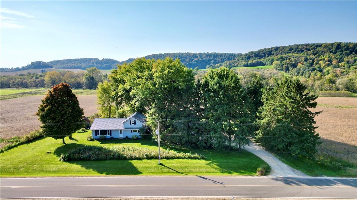 Residentialhouse for sale picture with an address of  W8539 County Road Z  in Arkansaw and a list price of 279900