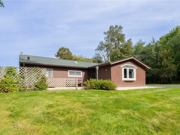 Residentialhouse for sale picture with an address of  10239 26th Avenue in Eau Claire and a list price of 390000