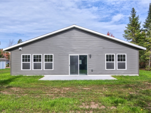 Residentialhouse for sale picture with an address of  10248 Olker Road in Hayward and a list price of 324450