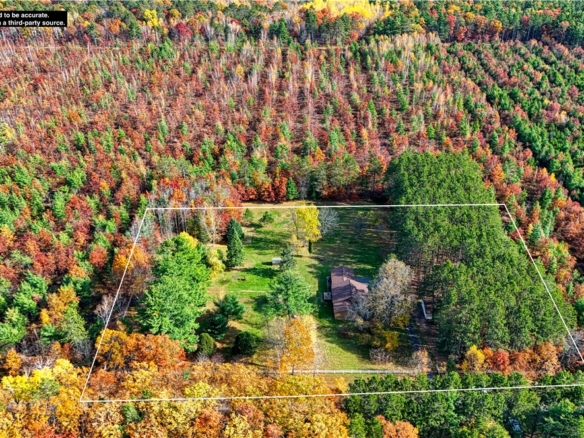 Residentialhouse for sale picture with an address of  10292 McClaine Road in Hayward and a list price of 315000