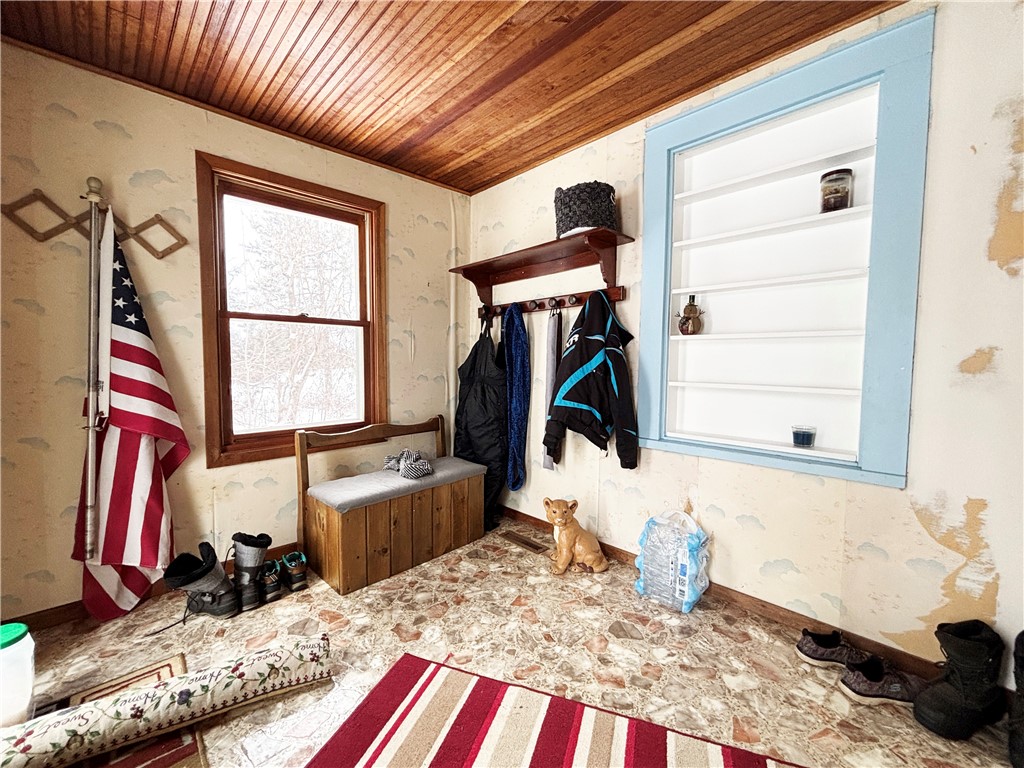 1112-10-12-Barron-WI-54812-1