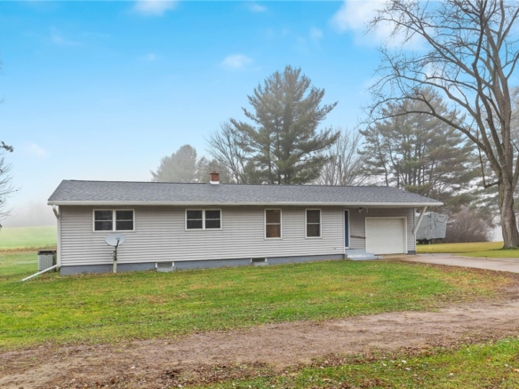 Residentialhouse for sale picture with an address of  11490 County Road P  in Black River Falls and a list price of 274000