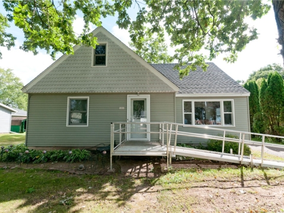 Residentialhouse for sale picture with an address of  1221 Ruby Avenue in Rice Lake and a list price of 230000