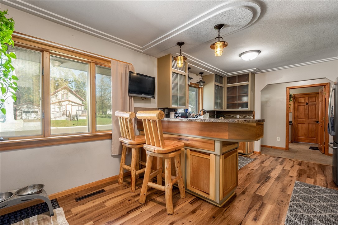 1280-Curtis-Baldwin-WI-54002-5