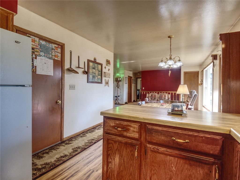 12825-Thomas-Osseo-WI-54758-3