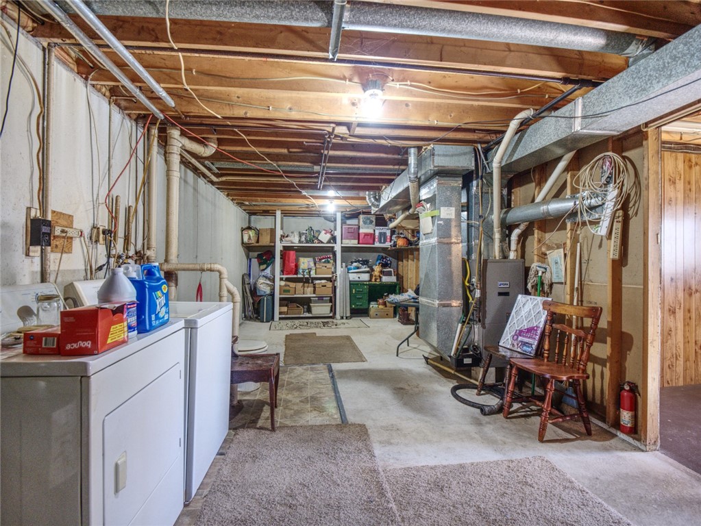 12825-Thomas-Osseo-WI-54758-8