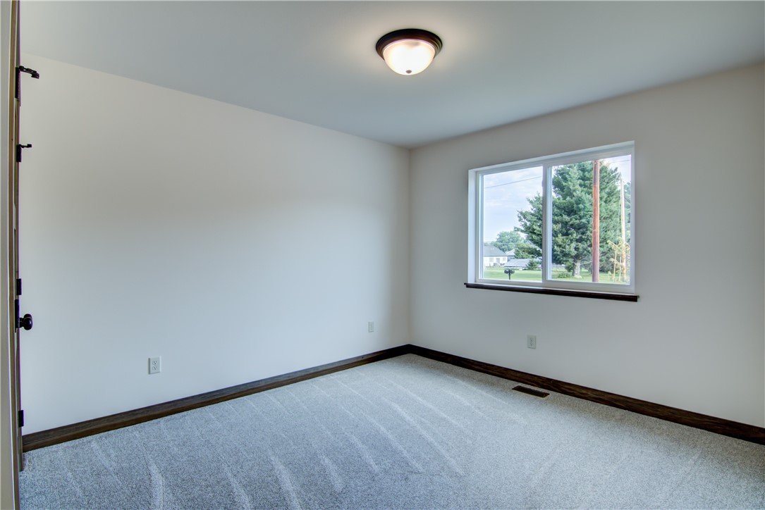 146-Randall-Fall-Creek-WI-54742-5