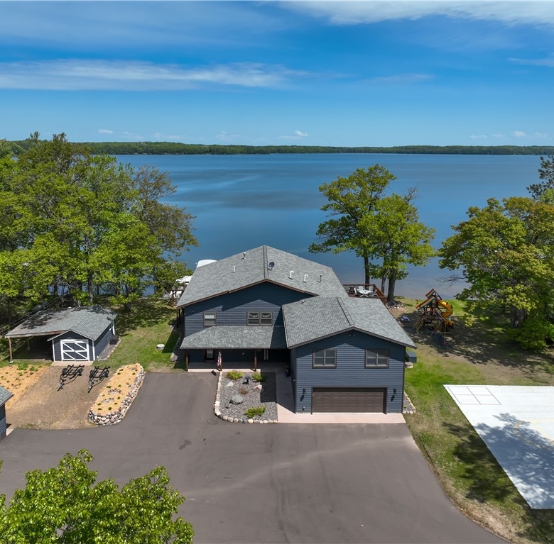 Residentialhouse for sale picture with an address of  14810 County Road K  in Hayward and a list price of 2100000