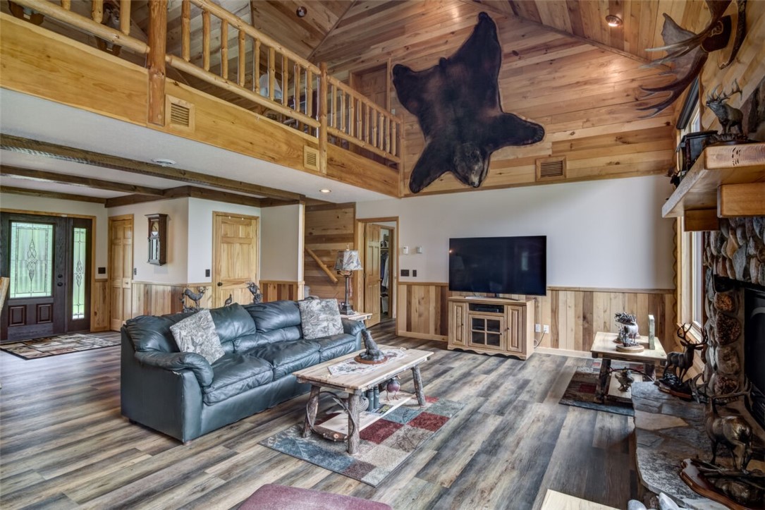 14817-Airport-Hayward-WI-54843-5