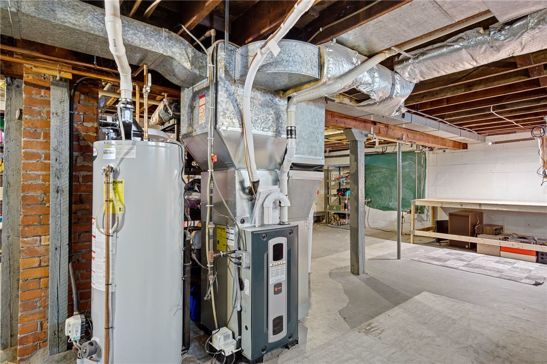 1528-Highland-Eau-Claire-WI-54701-8