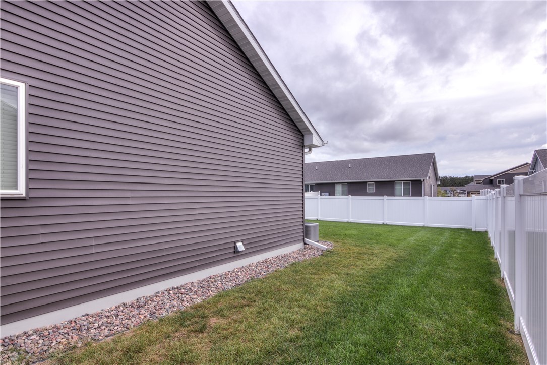 1652-Kyler-Altoona-WI-54720-8