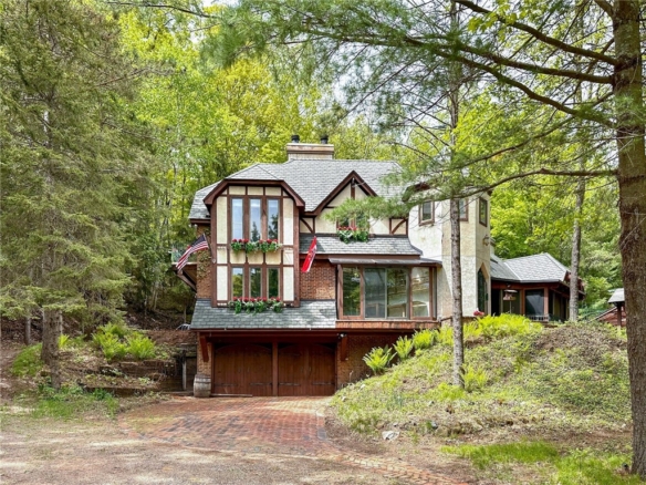 Residentialhouse for sale picture with an address of  16680W Raining Tree Road in Stone Lake and a list price of 999999