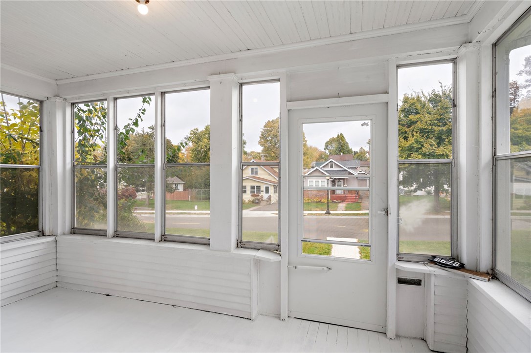 1678-Minnhaha-Ave-St-Paul-MN-55106-1