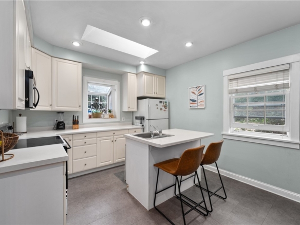 Residentialhouse for sale picture with an address of  1711 State Street in Eau Claire and a list price of 354000