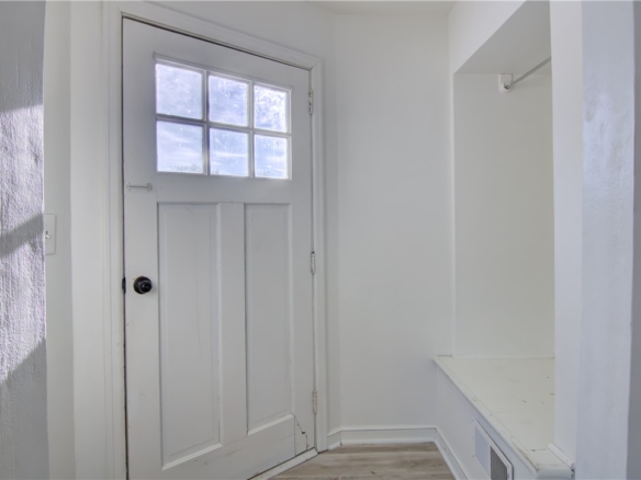 Residentialhouse for sale picture with an address of  1722 11th Street in Eau Claire and a list price of 220000