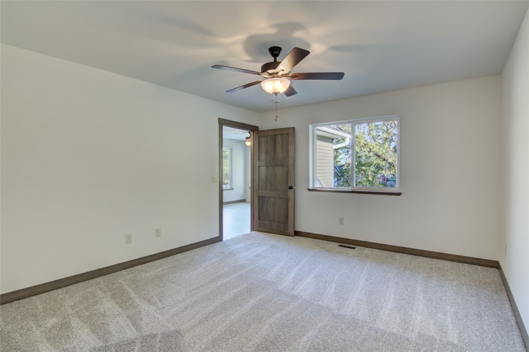 1761-11th-Menomonie-WI-54751-6