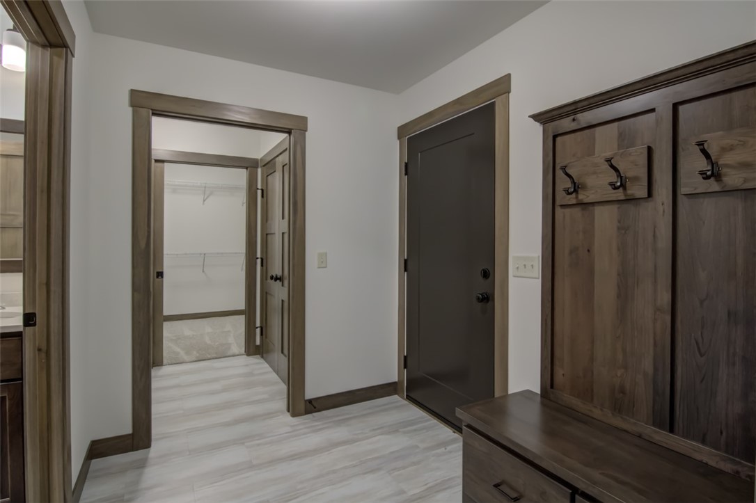 1761-11th-Menomonie-WI-54751-8