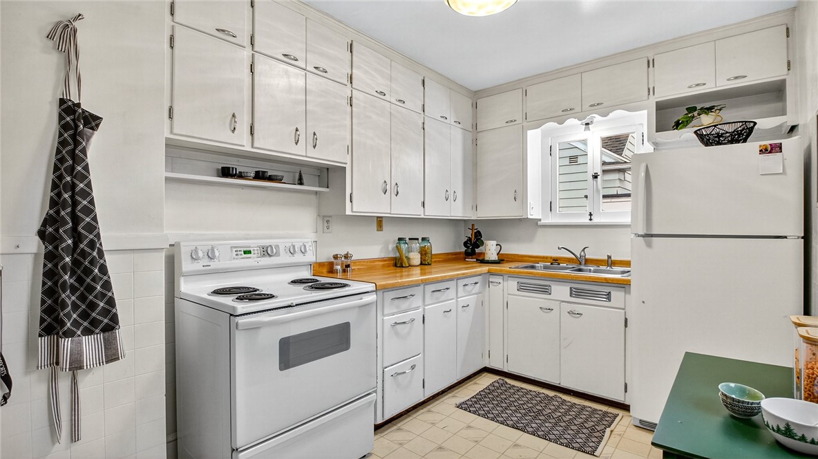 1803 Emery Street Eau Claire WI 54701